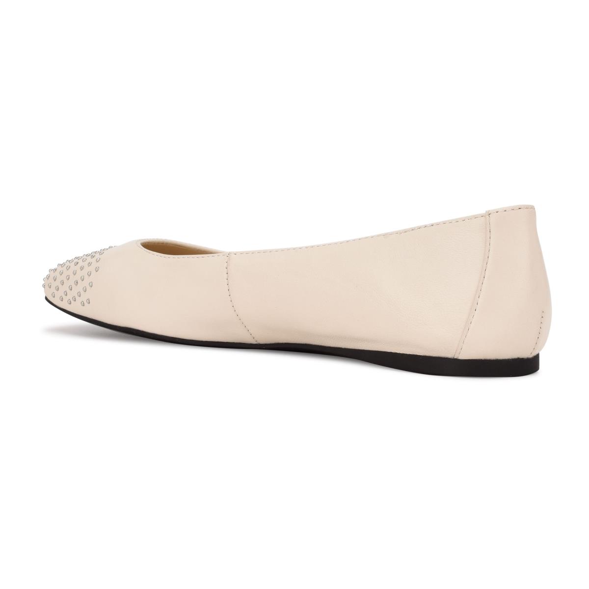 Ballerinas Nine West Aloha Studded Square-Puntera Creme | 8534EWRMI