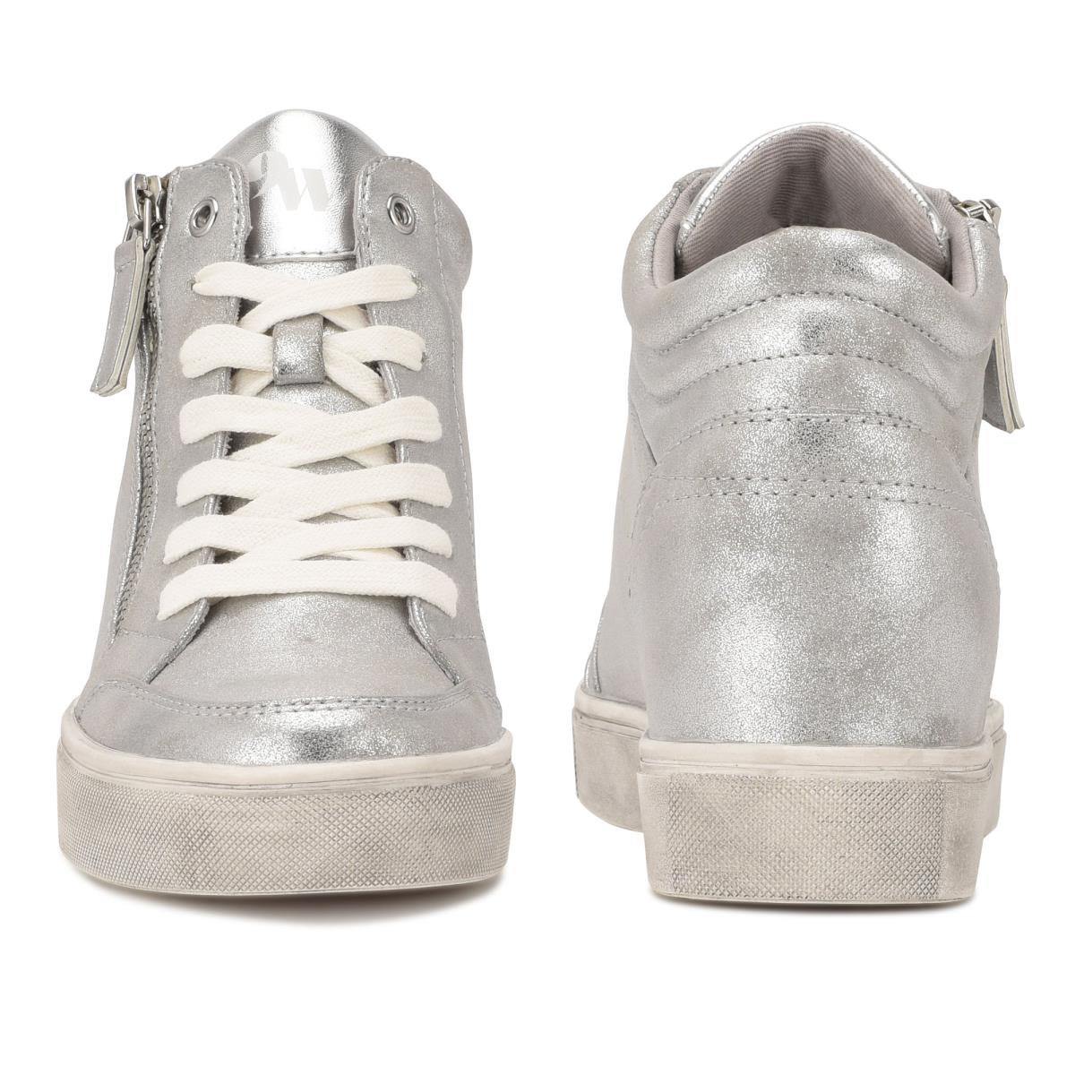 Zapatillas Nine West Tons High Top Hidden Wedge Sneakers Plateadas | 8413SPODT